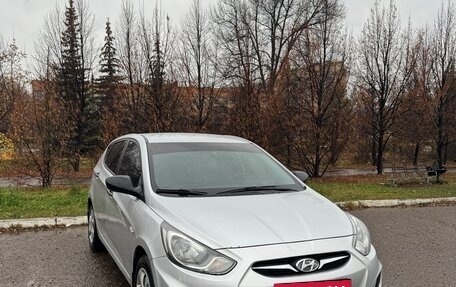 Hyundai Solaris II рестайлинг, 2013 год, 600 000 рублей, 6 фотография