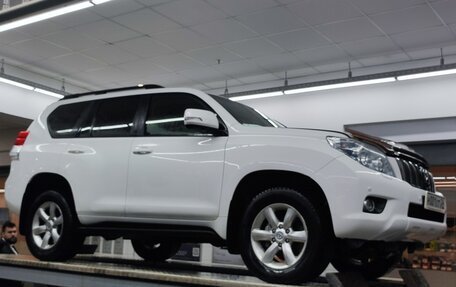 Toyota Land Cruiser Prado 150 рестайлинг 2, 2013 год, 3 100 000 рублей, 2 фотография