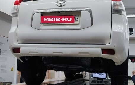 Toyota Land Cruiser Prado 150 рестайлинг 2, 2013 год, 3 100 000 рублей, 3 фотография