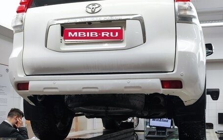 Toyota Land Cruiser Prado 150 рестайлинг 2, 2013 год, 3 100 000 рублей, 6 фотография