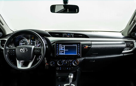 Toyota Hilux VIII, 2021 год, 4 298 000 рублей, 14 фотография