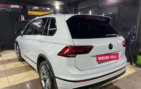 Volkswagen Tiguan II, 2019 год, 3 700 000 рублей, 3 фотография