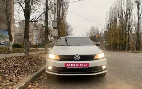 Volkswagen Jetta VI, 2018 год, 1 250 000 рублей, 2 фотография