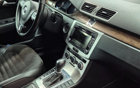 Volkswagen Passat B7, 2013 год, 1 710 000 рублей, 10 фотография