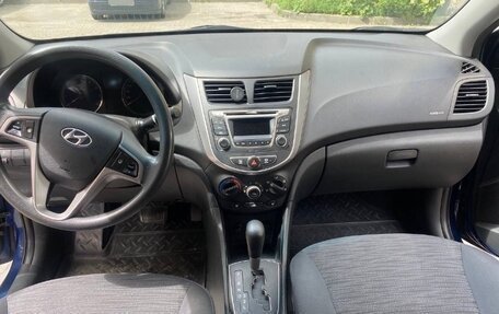 Hyundai Solaris II рестайлинг, 2015 год, 900 000 рублей, 14 фотография