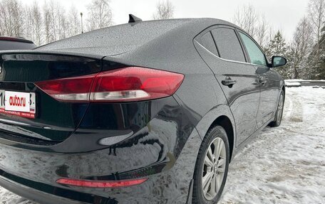 Hyundai Elantra VI рестайлинг, 2017 год, 1 250 000 рублей, 5 фотография