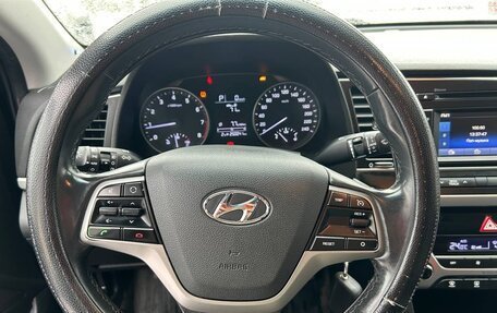 Hyundai Elantra VI рестайлинг, 2017 год, 1 250 000 рублей, 12 фотография