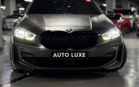 BMW 1 серия, 2021 год, 2 300 000 рублей, 2 фотография