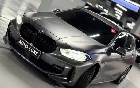 BMW 1 серия, 2021 год, 2 300 000 рублей, 3 фотография