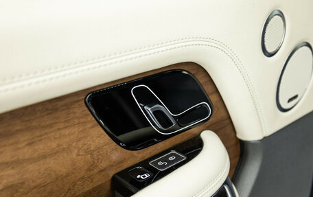 Land Rover Range Rover IV рестайлинг, 2018 год, 4 849 000 рублей, 25 фотография