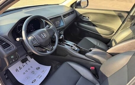 Honda Vezel, 2022 год, 1 900 000 рублей, 4 фотография