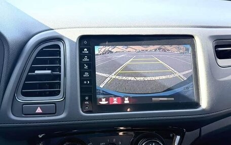 Honda Vezel, 2022 год, 1 900 000 рублей, 8 фотография