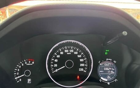 Honda Vezel, 2022 год, 1 900 000 рублей, 7 фотография