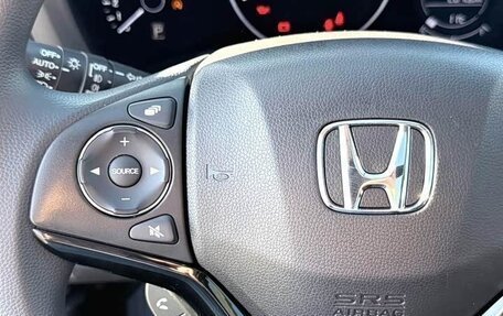 Honda Vezel, 2022 год, 1 900 000 рублей, 6 фотография