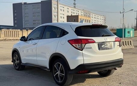 Honda Vezel, 2022 год, 1 900 000 рублей, 12 фотография