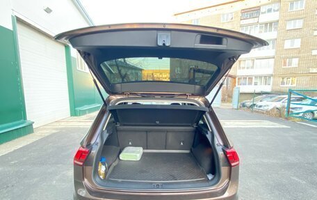 Volkswagen Tiguan II, 2018 год, 2 300 000 рублей, 8 фотография