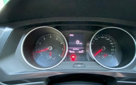 Volkswagen Tiguan II, 2018 год, 2 300 000 рублей, 14 фотография