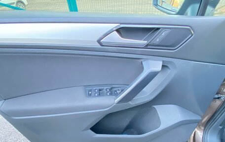 Volkswagen Tiguan II, 2018 год, 2 300 000 рублей, 15 фотография