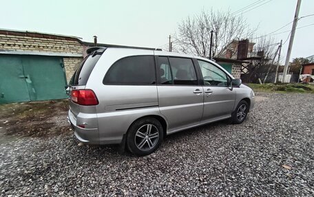 Nissan Liberty, 2001 год, 345 000 рублей, 2 фотография