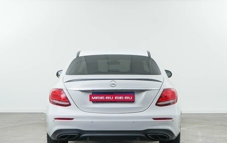 Mercedes-Benz E-Класс, 2019 год, 3 298 097 рублей, 4 фотография