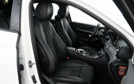 Mercedes-Benz E-Класс, 2019 год, 3 298 097 рублей, 9 фотография