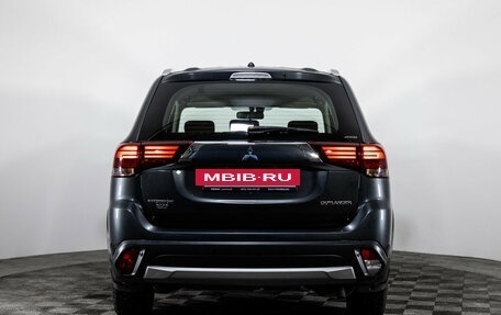 Mitsubishi Outlander III рестайлинг 3, 2016 год, 1 449 000 рублей, 6 фотография