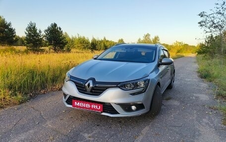 Renault Megane IV, 2016 год, 1 230 000 рублей, 2 фотография