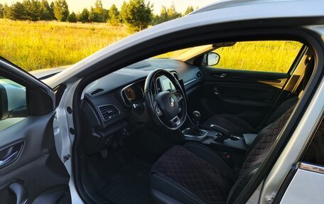 Renault Megane IV, 2016 год, 1 230 000 рублей, 12 фотография