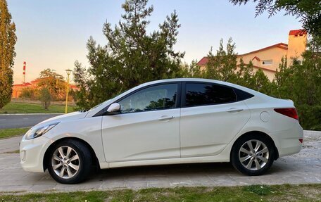 Hyundai Solaris II рестайлинг, 2011 год, 980 000 рублей, 6 фотография