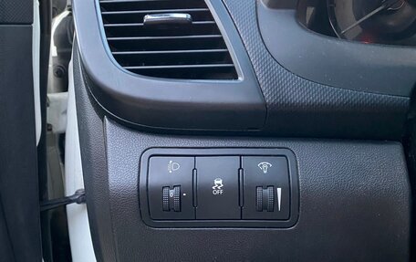 Hyundai Solaris II рестайлинг, 2011 год, 980 000 рублей, 11 фотография