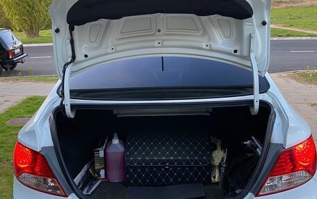 Hyundai Solaris II рестайлинг, 2011 год, 980 000 рублей, 22 фотография