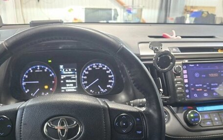 Toyota RAV4, 2019 год, 2 300 000 рублей, 3 фотография