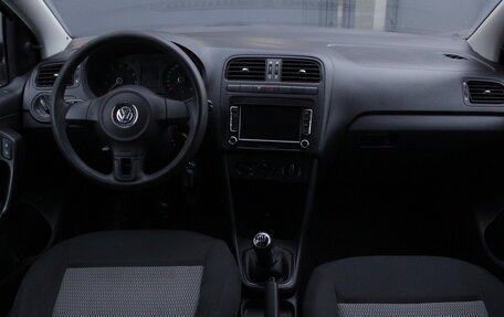 Volkswagen Polo VI (EU Market), 2011 год, 690 000 рублей, 7 фотография