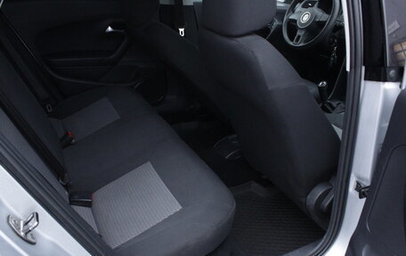 Volkswagen Polo VI (EU Market), 2011 год, 690 000 рублей, 17 фотография