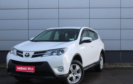 Toyota RAV4, 2015 год, 2 095 000 рублей, 1 фотография