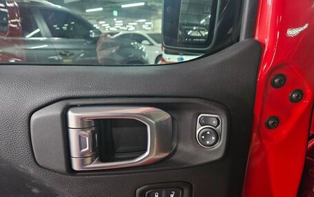 Jeep Wrangler, 2022 год, 4 260 000 рублей, 12 фотография