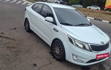 KIA Rio III рестайлинг, 2014 год, 899 999 рублей, 22 фотография