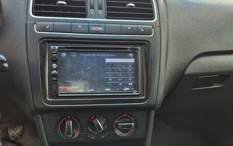 Volkswagen Polo VI (EU Market), 2012 год, 450 000 рублей, 13 фотография