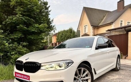 BMW 5 серия, 2019 год, 3 300 000 рублей, 1 фотография