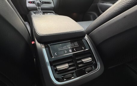 Volvo XC90 II рестайлинг, 2017 год, 3 800 000 рублей, 20 фотография