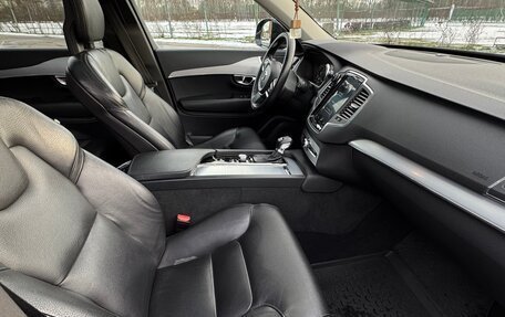 Volvo XC90 II рестайлинг, 2017 год, 3 800 000 рублей, 23 фотография