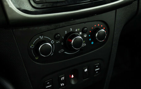 Renault Logan II, 2015 год, 449 777 рублей, 15 фотография