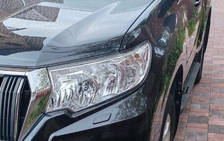 Toyota Land Cruiser Prado 150 рестайлинг 2, 2018 год, 4 800 000 рублей, 2 фотография