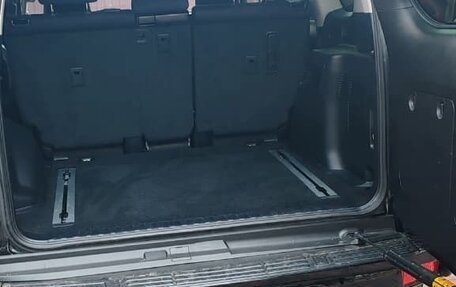 Toyota Land Cruiser Prado 150 рестайлинг 2, 2018 год, 4 800 000 рублей, 11 фотография