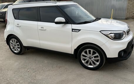 KIA Soul II рестайлинг, 2017 год, 1 650 000 рублей, 3 фотография