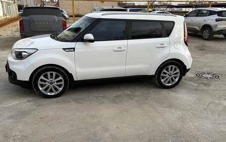 KIA Soul II рестайлинг, 2017 год, 1 650 000 рублей, 6 фотография