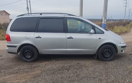 Volkswagen Sharan I рестайлинг, 2007 год, 950 000 рублей, 1 фотография