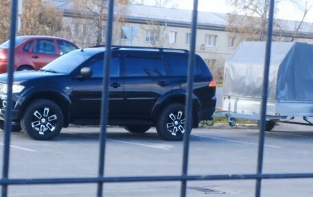 Mitsubishi Pajero Sport II рестайлинг, 2012 год, 1 820 000 рублей, 3 фотография