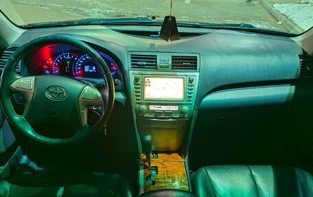 Toyota Camry, 2010 год, 1 050 000 рублей, 2 фотография