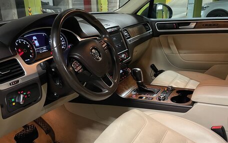 Volkswagen Touareg III, 2012 год, 1 750 000 рублей, 18 фотография